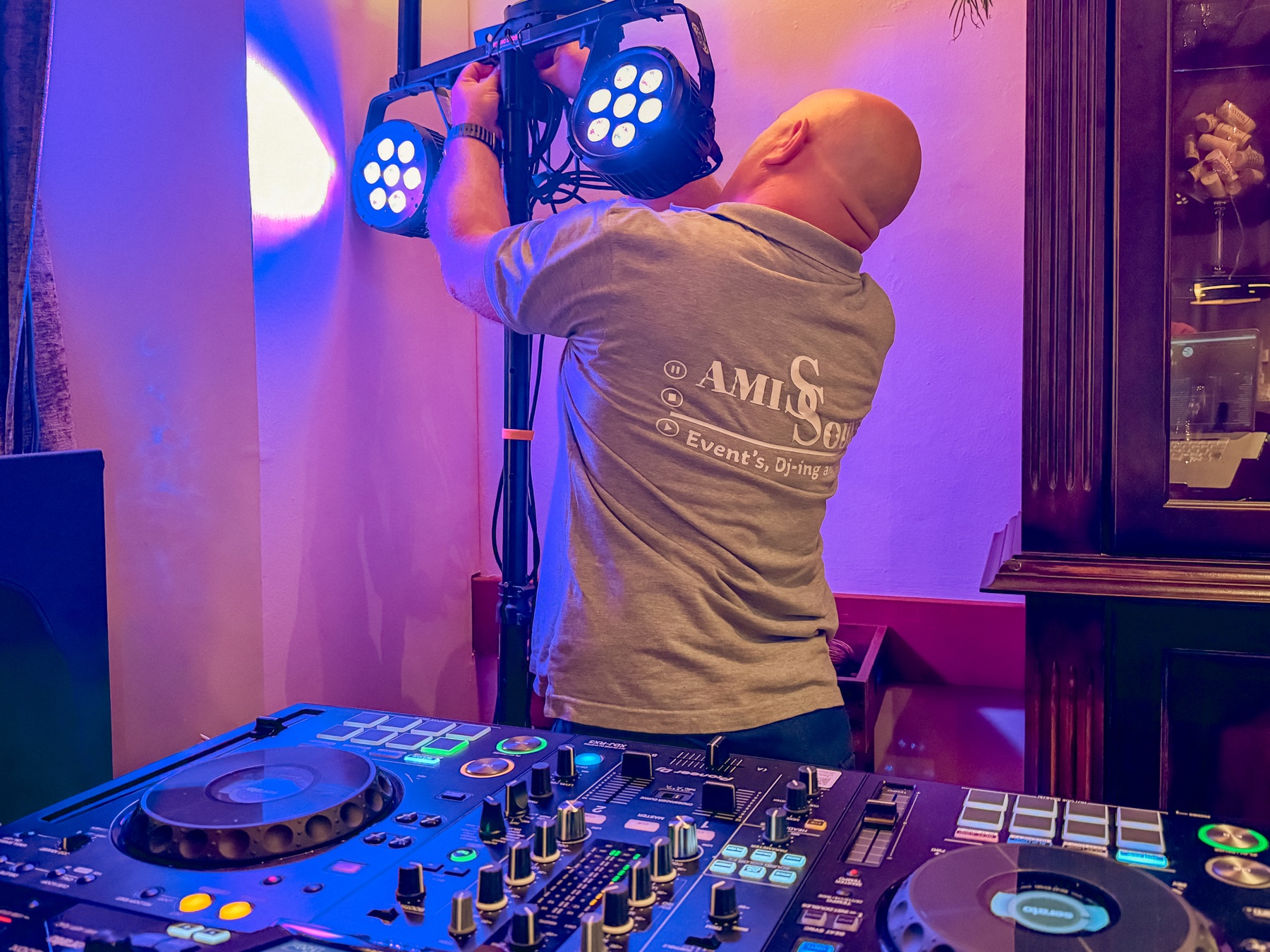 BACKSTAGE — Alex D.